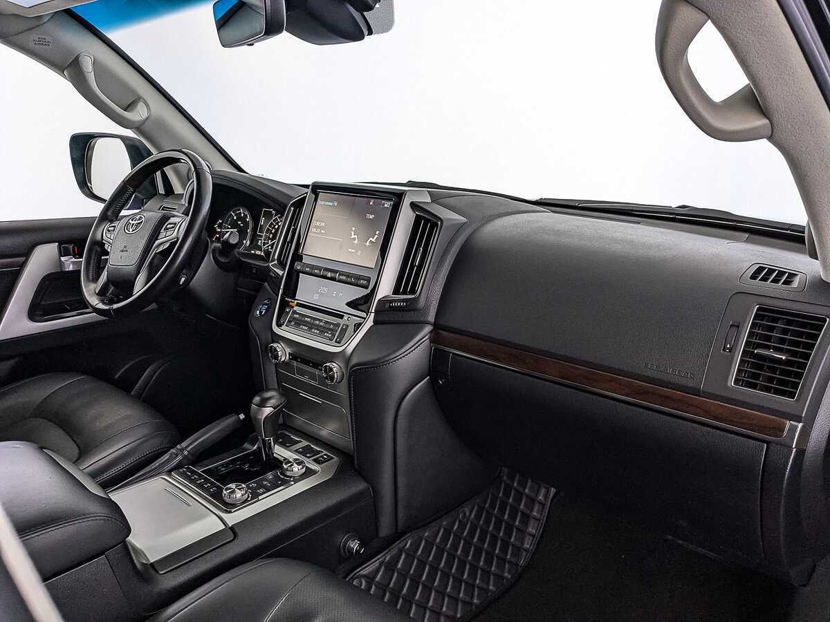 Toyota Land Cruiser с пробегом — 2016 год. Фото: #12