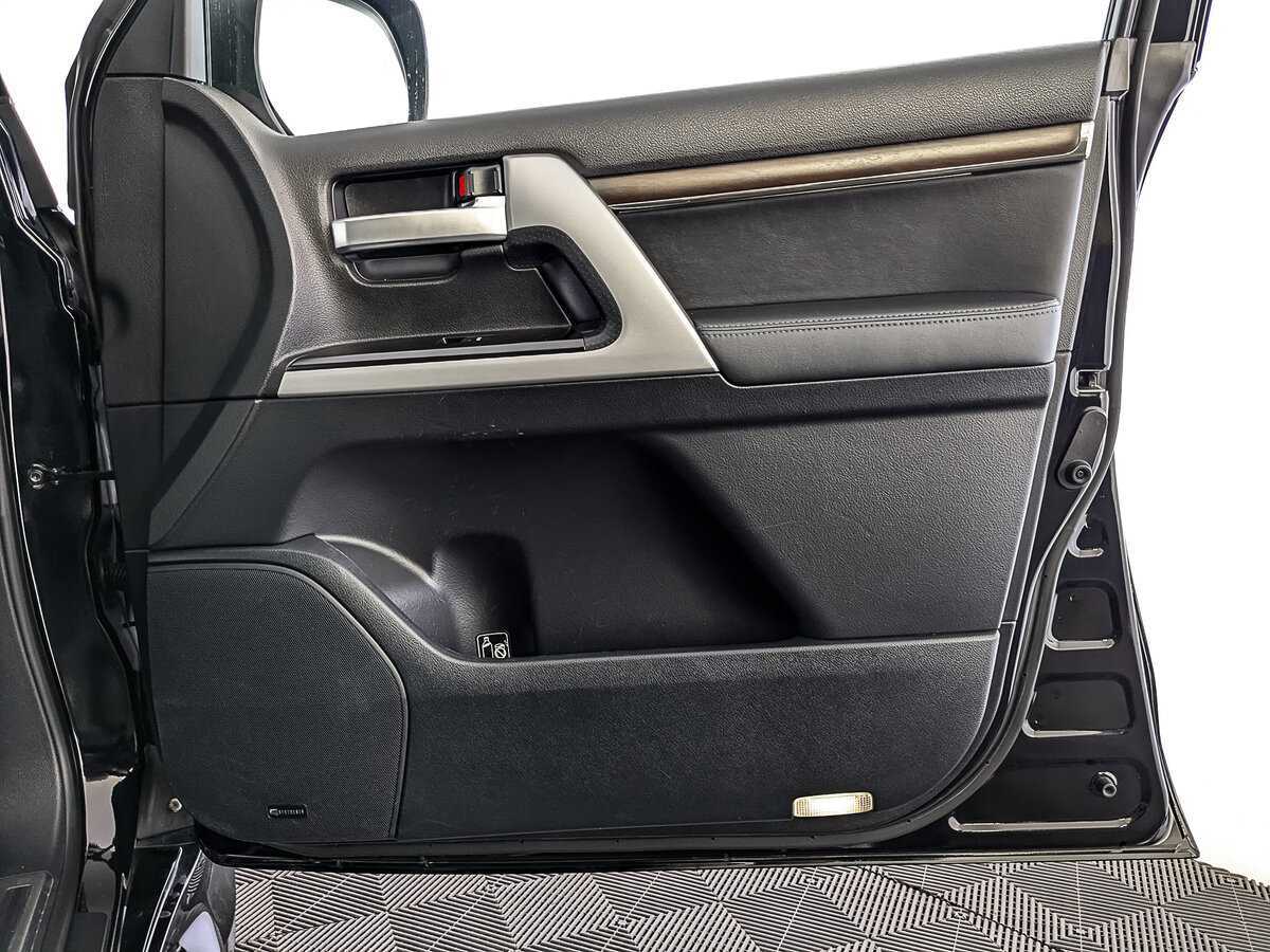 Toyota Land Cruiser с пробегом — 2016 год. Фото: #23