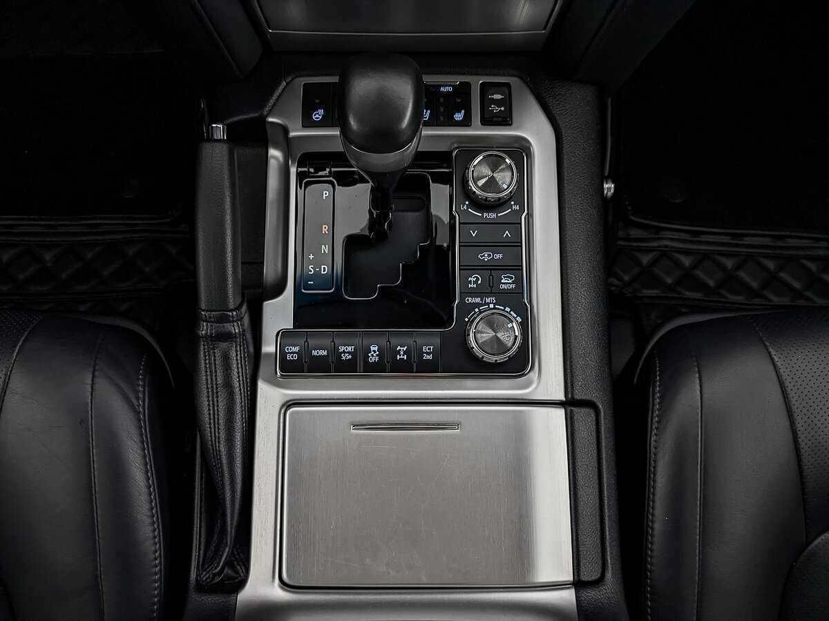 Toyota Land Cruiser с пробегом — 2016 год. Фото: #28