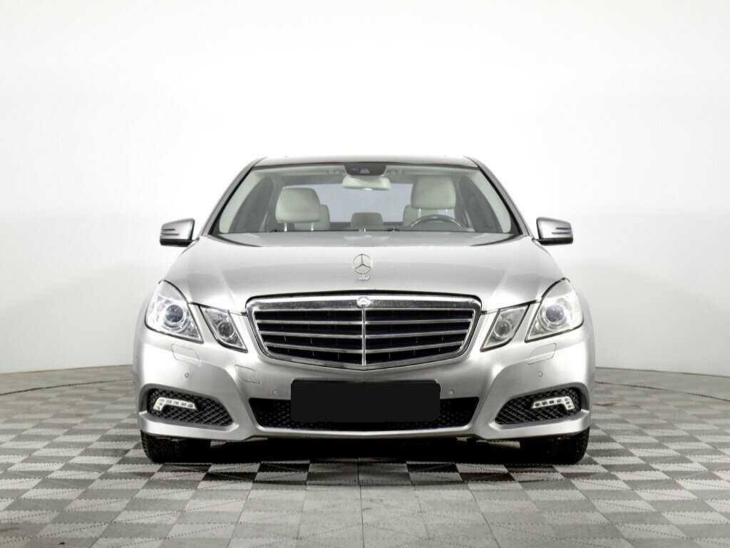 Mercedes-Benz E-Класс с пробегом — 2010 год. Фото: #1