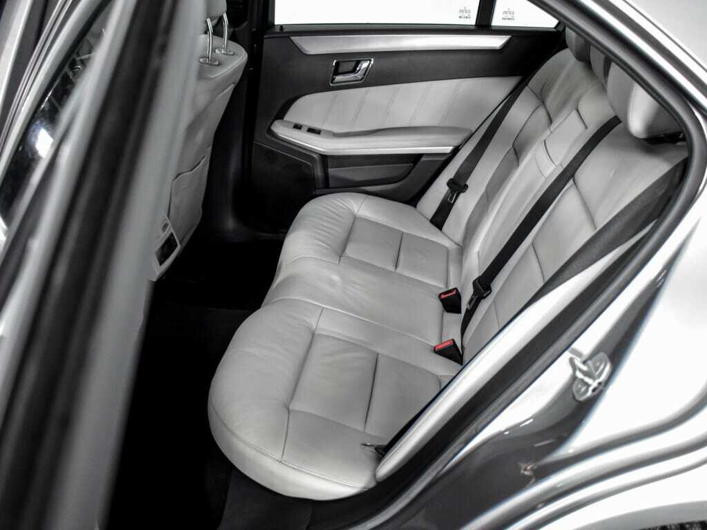 Mercedes-Benz E-Класс с пробегом — 2010 год. Фото: #7