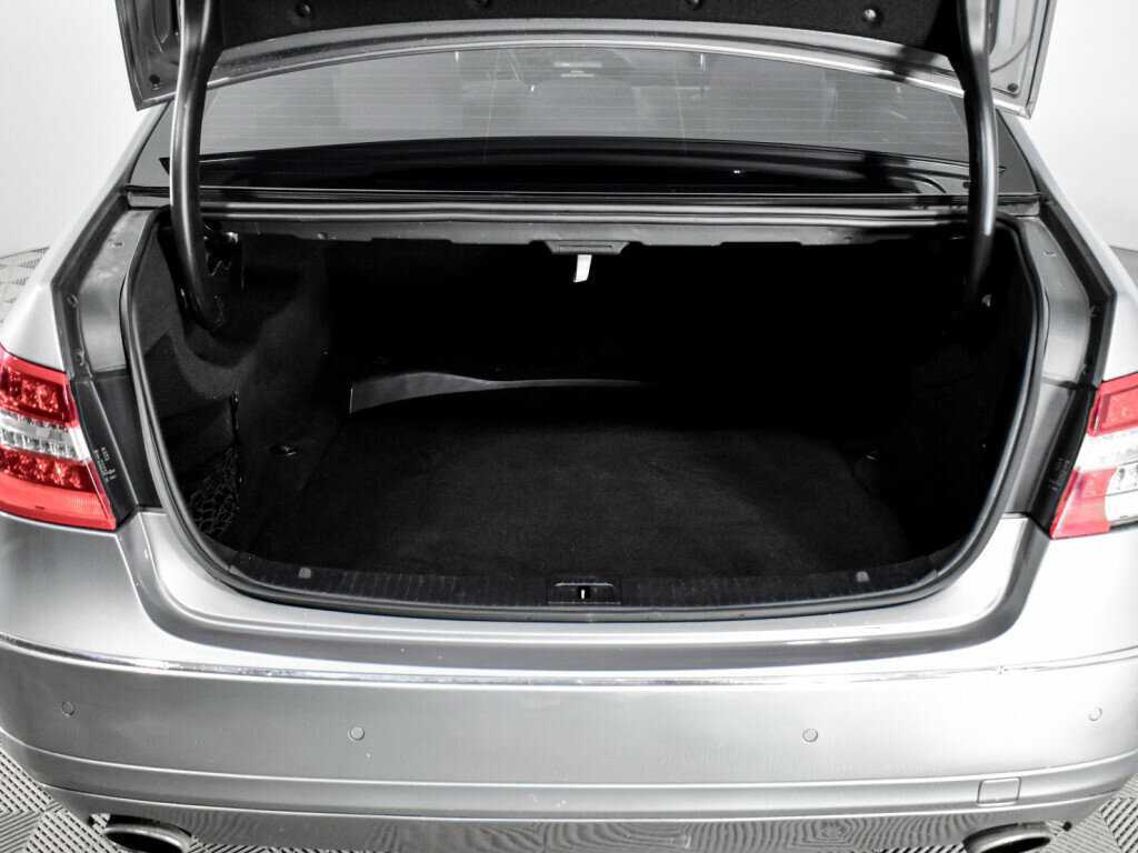 Mercedes-Benz E-Класс с пробегом — 2010 год. Фото: #15