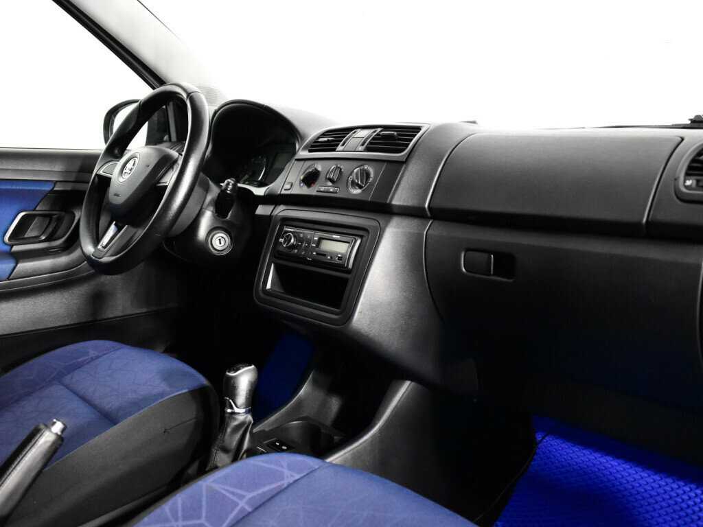 Skoda Fabia с пробегом — 2013 год. Фото: #8