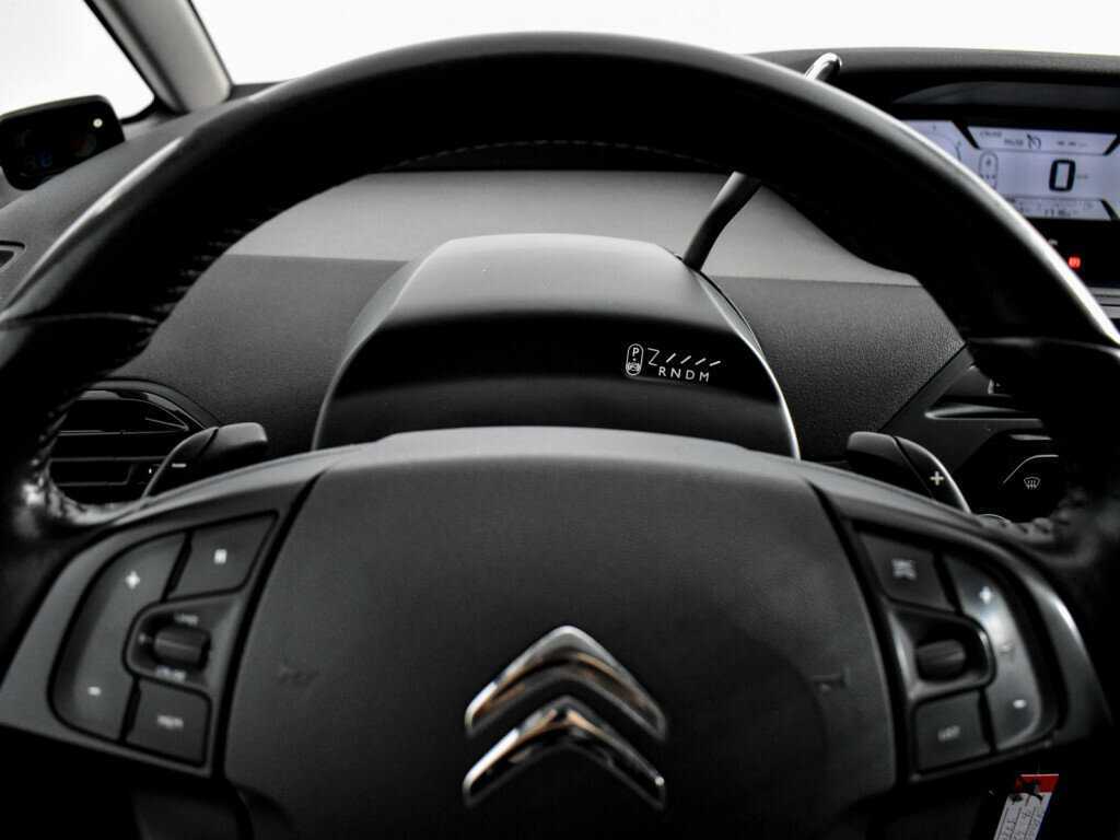 Citroen C4 Picasso с пробегом — 2015 год. Фото: #18