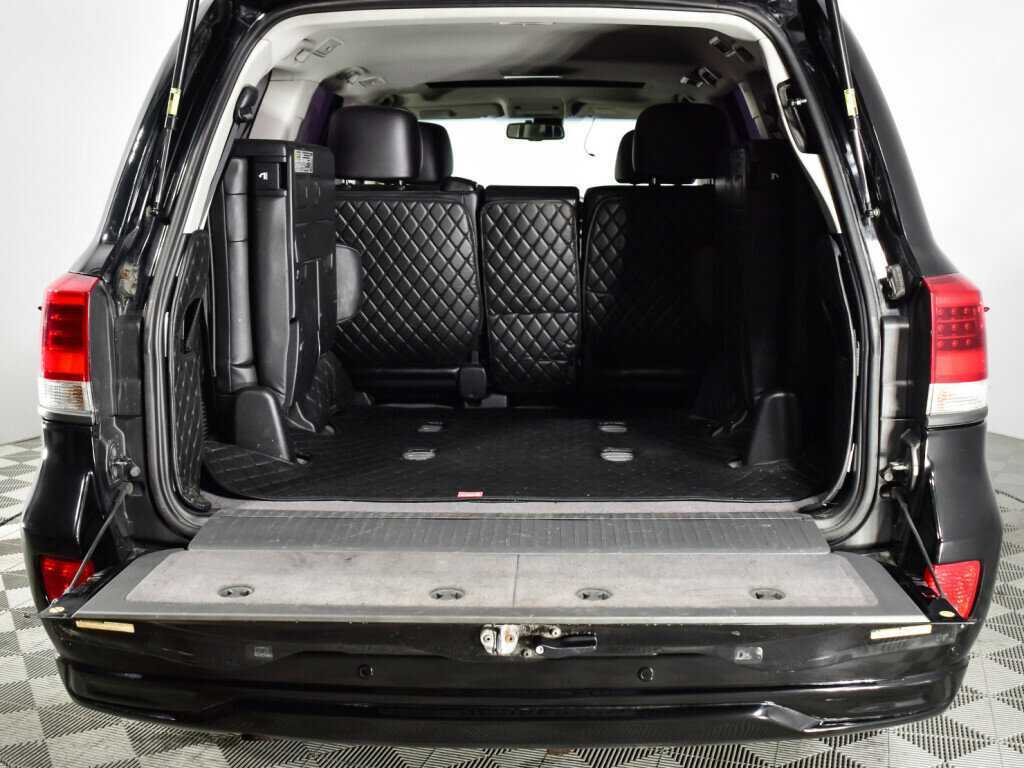 Toyota Land Cruiser с пробегом — 2013 год. Фото: #19