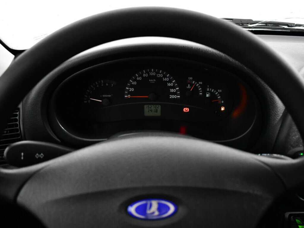 Lada (ВАЗ) Kalina с пробегом — 2013 год. Фото: #10