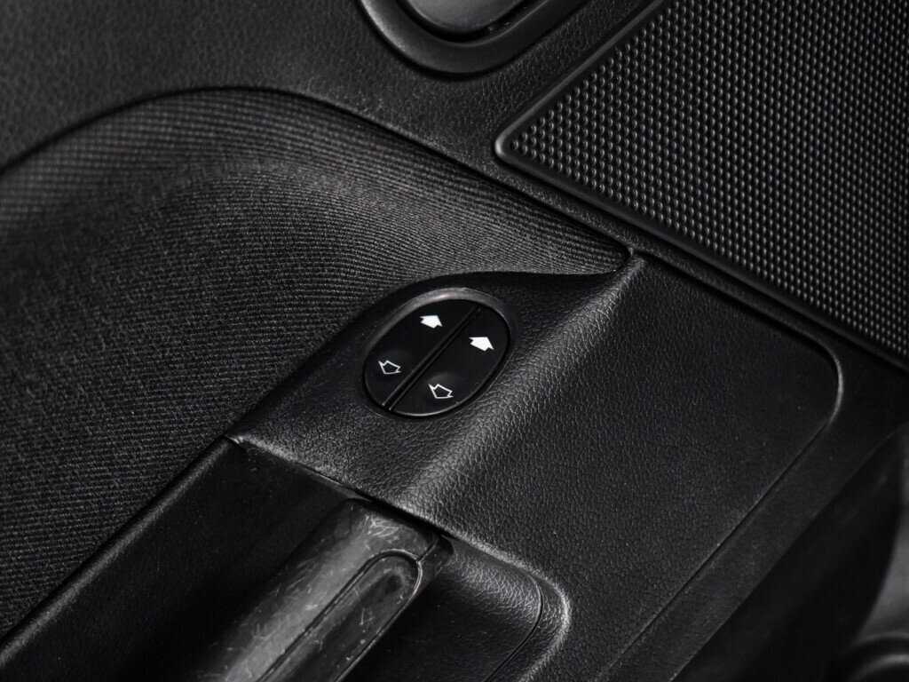 Ford Fusion с пробегом — 2007 год. Фото: #9