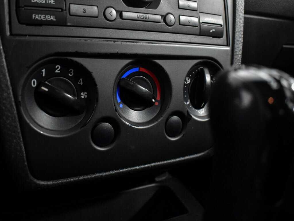 Ford Fusion с пробегом — 2007 год. Фото: #15