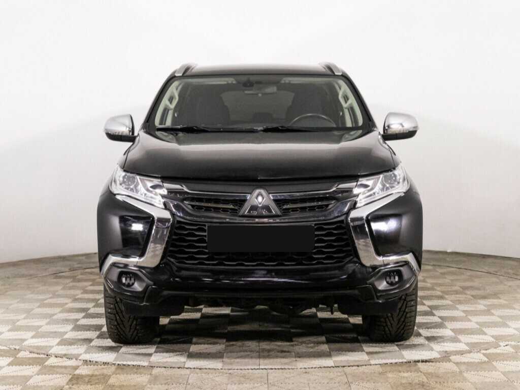 Mitsubishi Pajero Sport с пробегом — 2019 год. Фото: #1