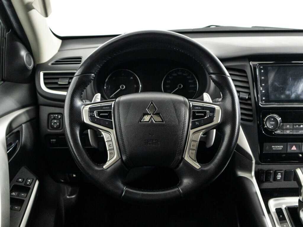Mitsubishi Pajero Sport с пробегом — 2019 год. Фото: #13