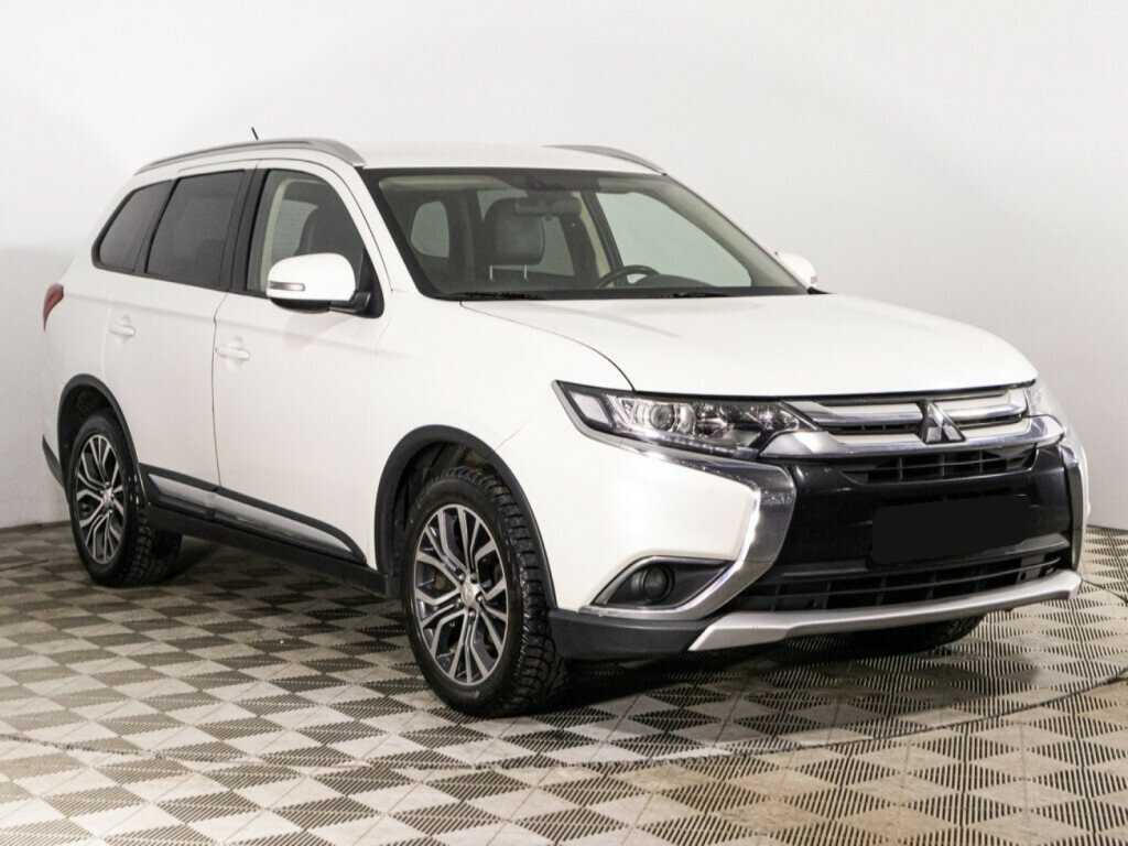 Mitsubishi Outlander с пробегом — 2016 год. Фото: #2