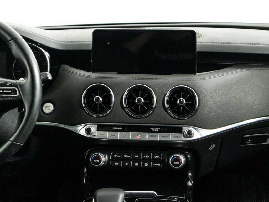 Kia Stinger с пробегом — 2022 год. Фото: #13