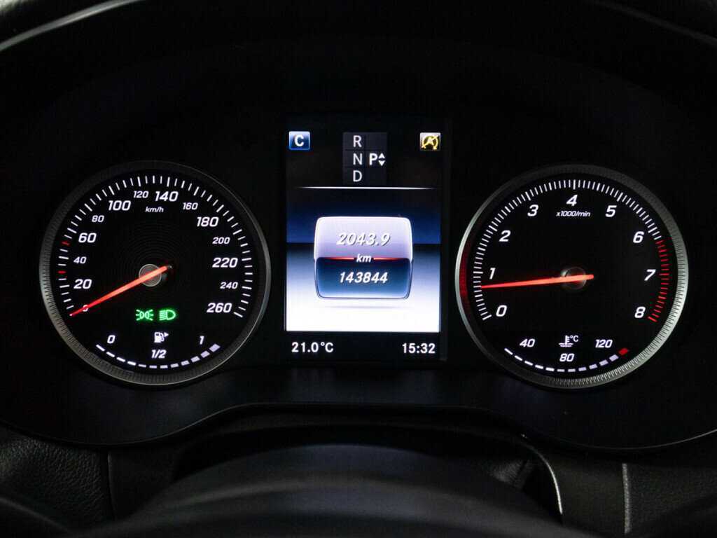 Mercedes-Benz C-Класс с пробегом — 2015 год. Фото: #11