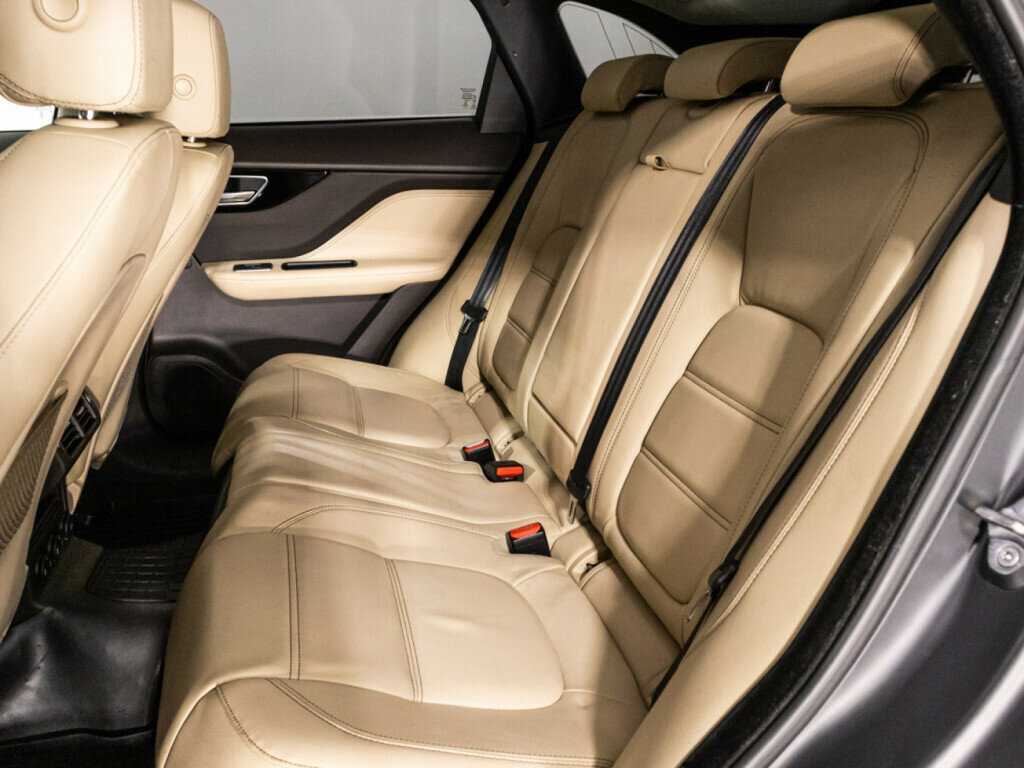 Jaguar F-Pace с пробегом — 2017 год. Фото: #8