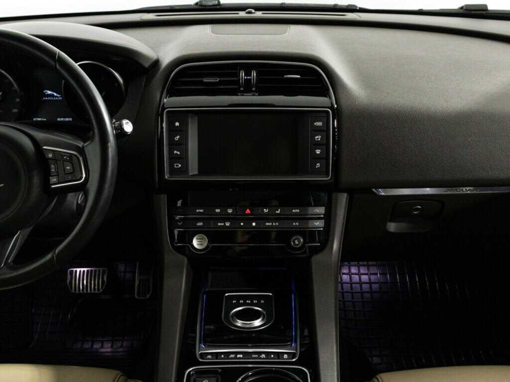 Jaguar F-Pace с пробегом — 2017 год. Фото: #12