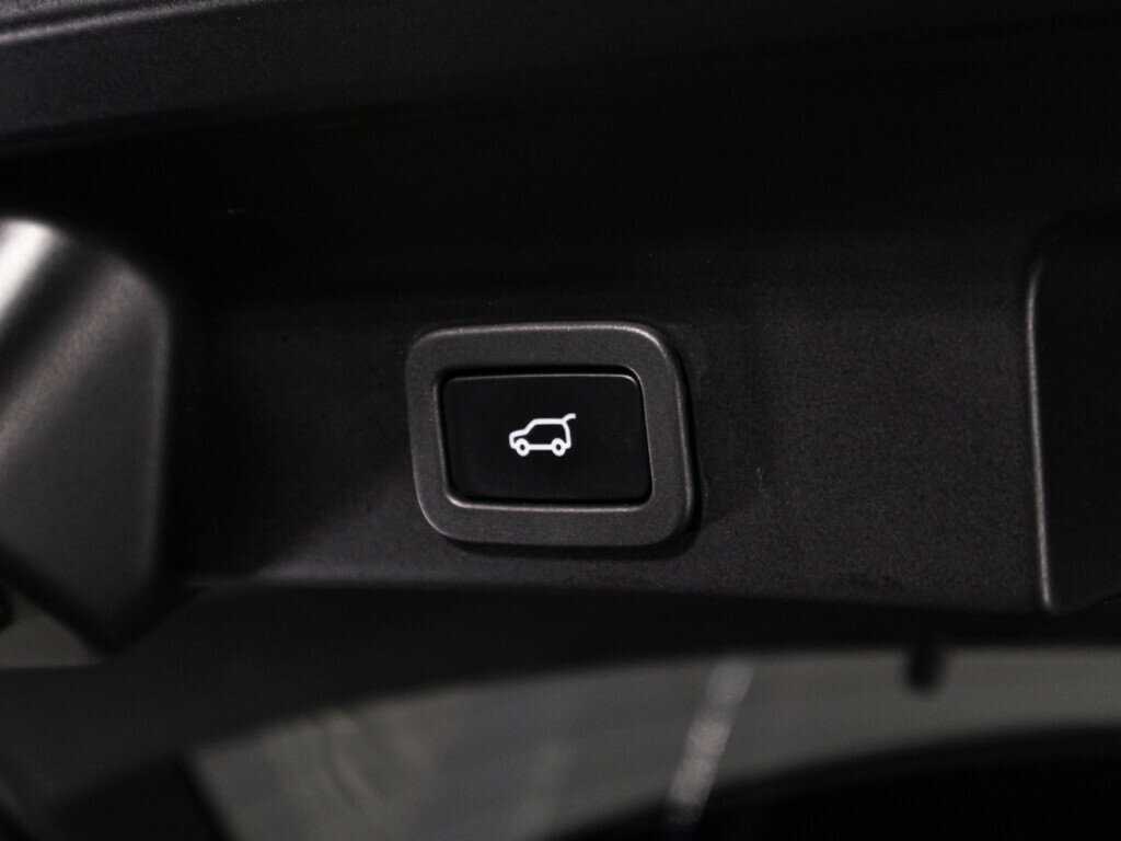 Jaguar F-Pace с пробегом — 2017 год. Фото: #13