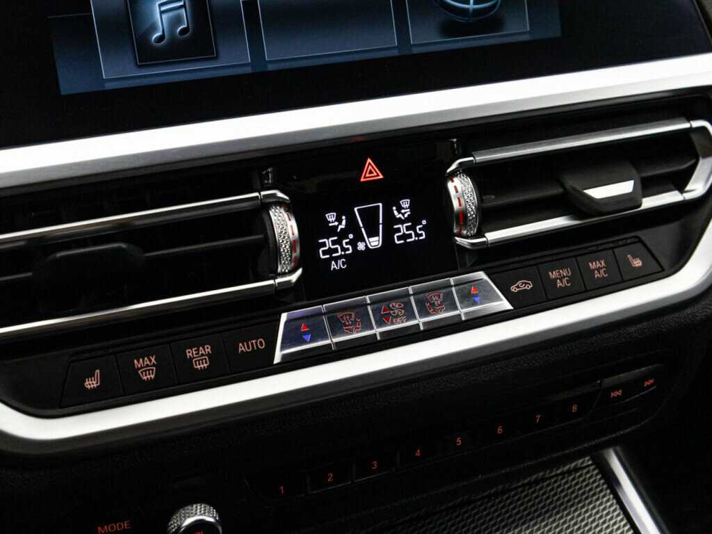 BMW 3 серии с пробегом — 2019 год. Фото: #15