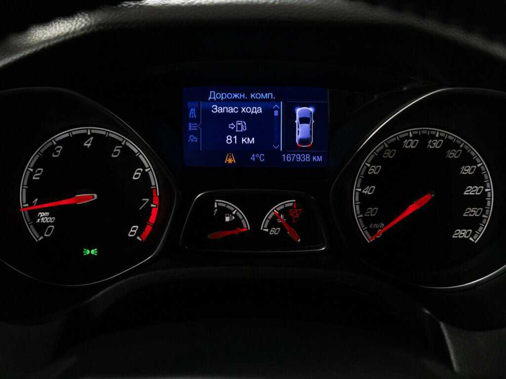 Ford Focus ST с пробегом — 2012 год. Фото: #11