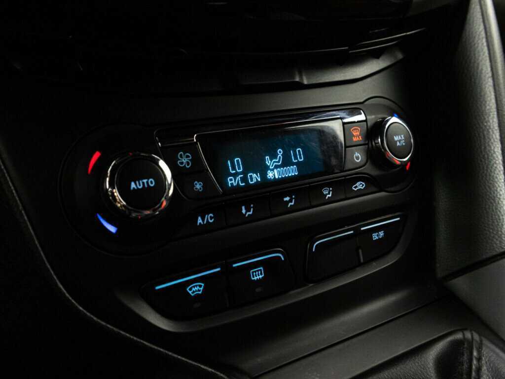 Ford Focus ST с пробегом — 2012 год. Фото: #14