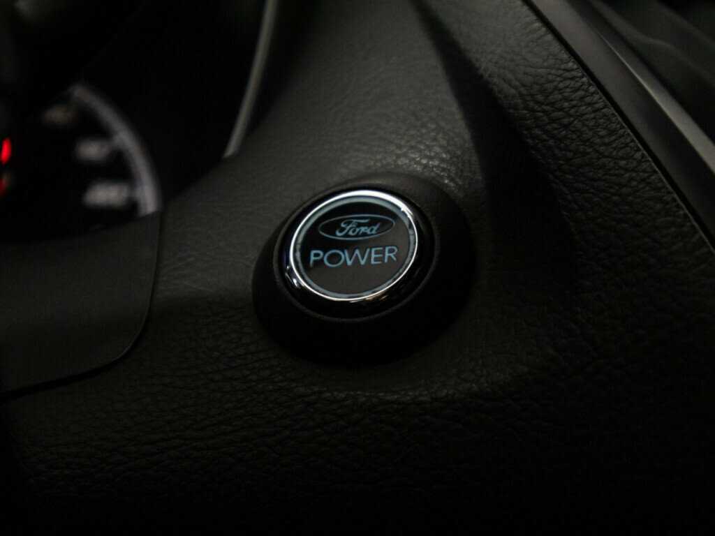 Ford Focus ST с пробегом — 2012 год. Фото: #15