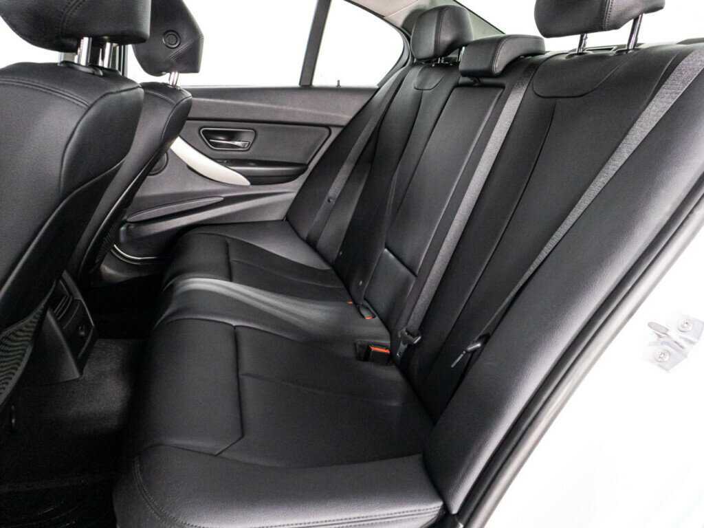 BMW 3 серии с пробегом — 2013 год. Фото: #9