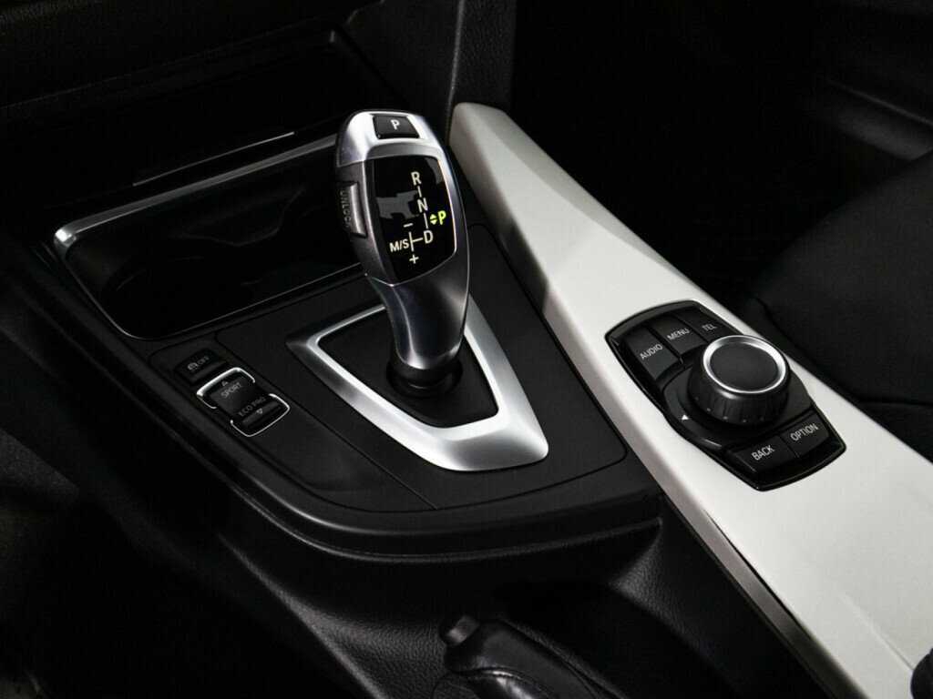 BMW 3 серии с пробегом — 2013 год. Фото: #16