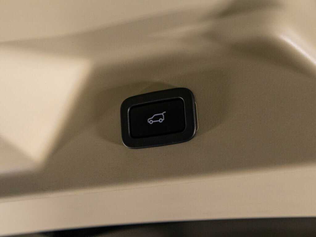 Land Rover Range Rover с пробегом — 2019 год. Фото: #17