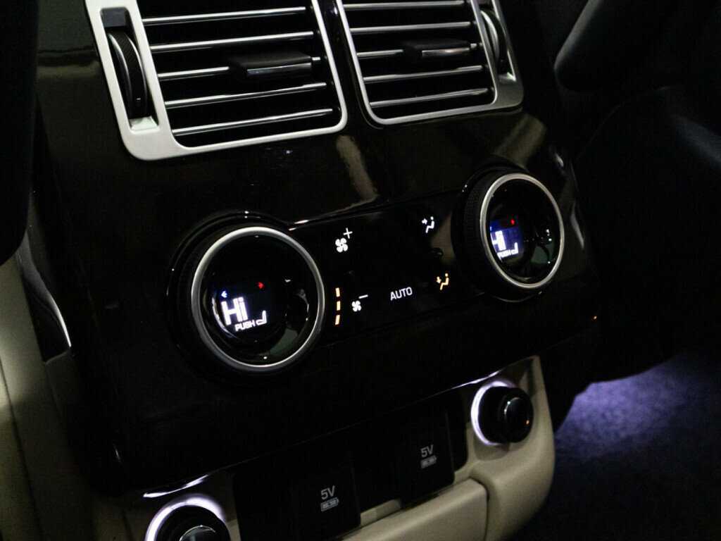 Land Rover Range Rover с пробегом — 2019 год. Фото: #29