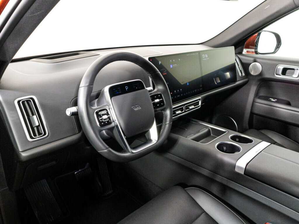 LiXiang L7 с пробегом — 2023 год. Фото: #9