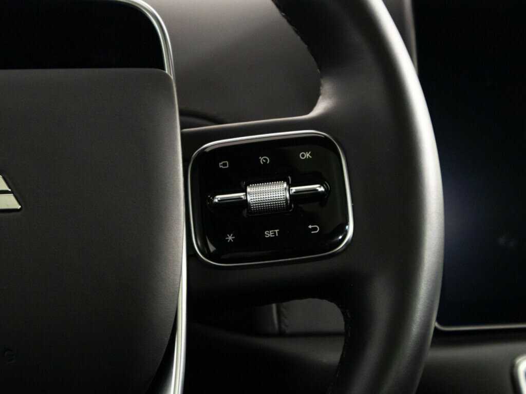 LiXiang L7 с пробегом — 2023 год. Фото: #20