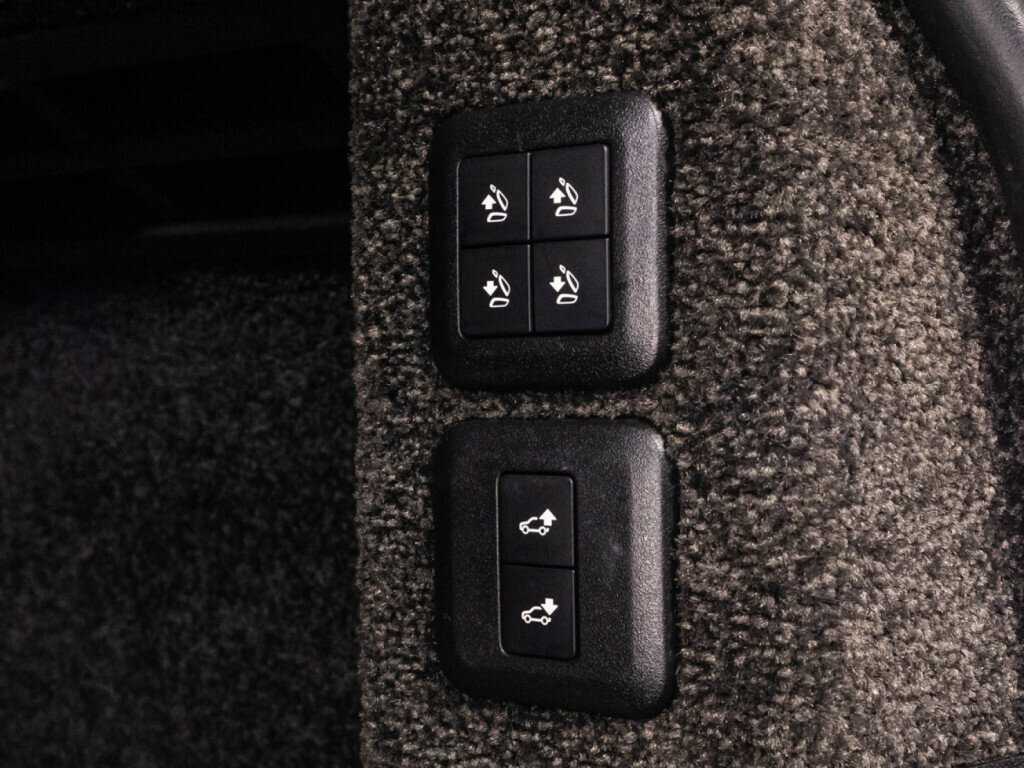 Land Rover Range Rover с пробегом — 2018 год. Фото: #15