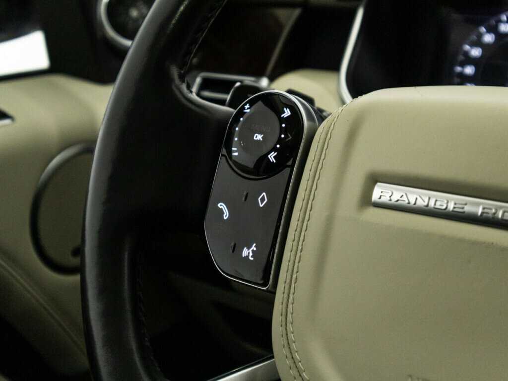 Land Rover Range Rover с пробегом — 2018 год. Фото: #24