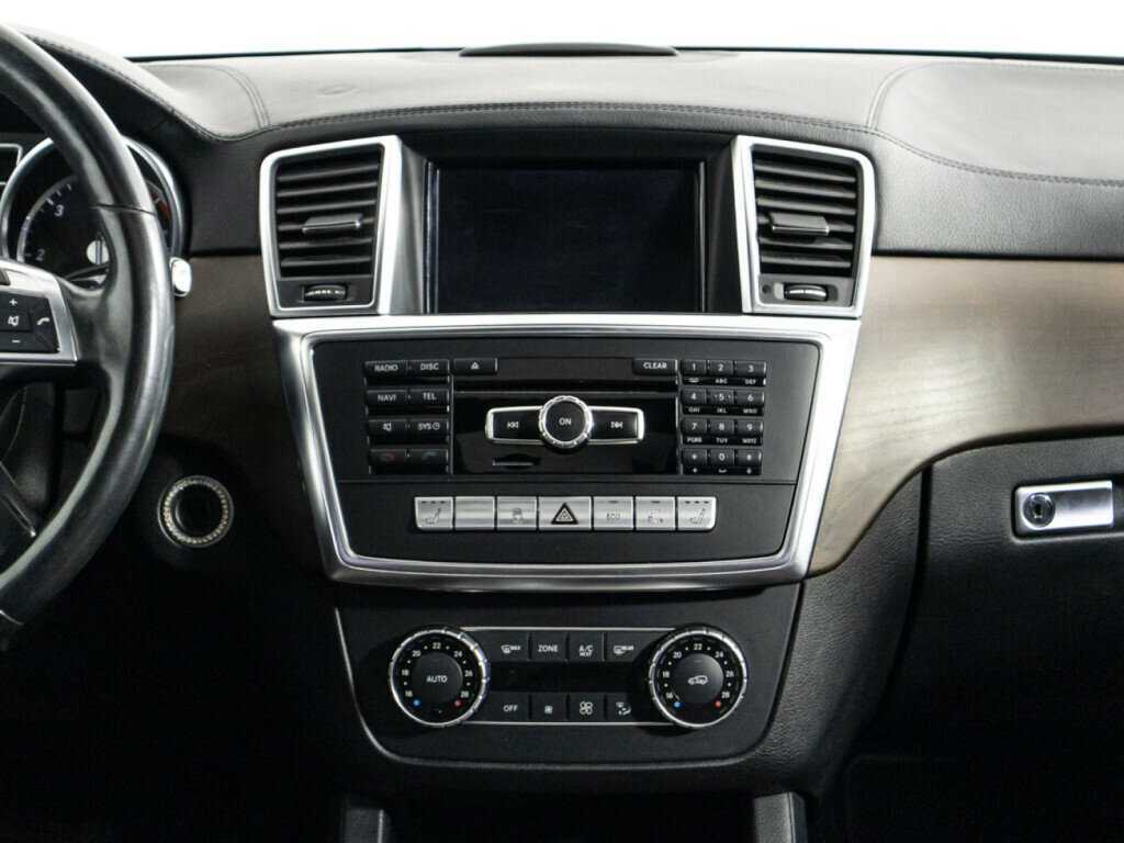 Mercedes-Benz GL-Класс с пробегом — 2015 год. Фото: #13