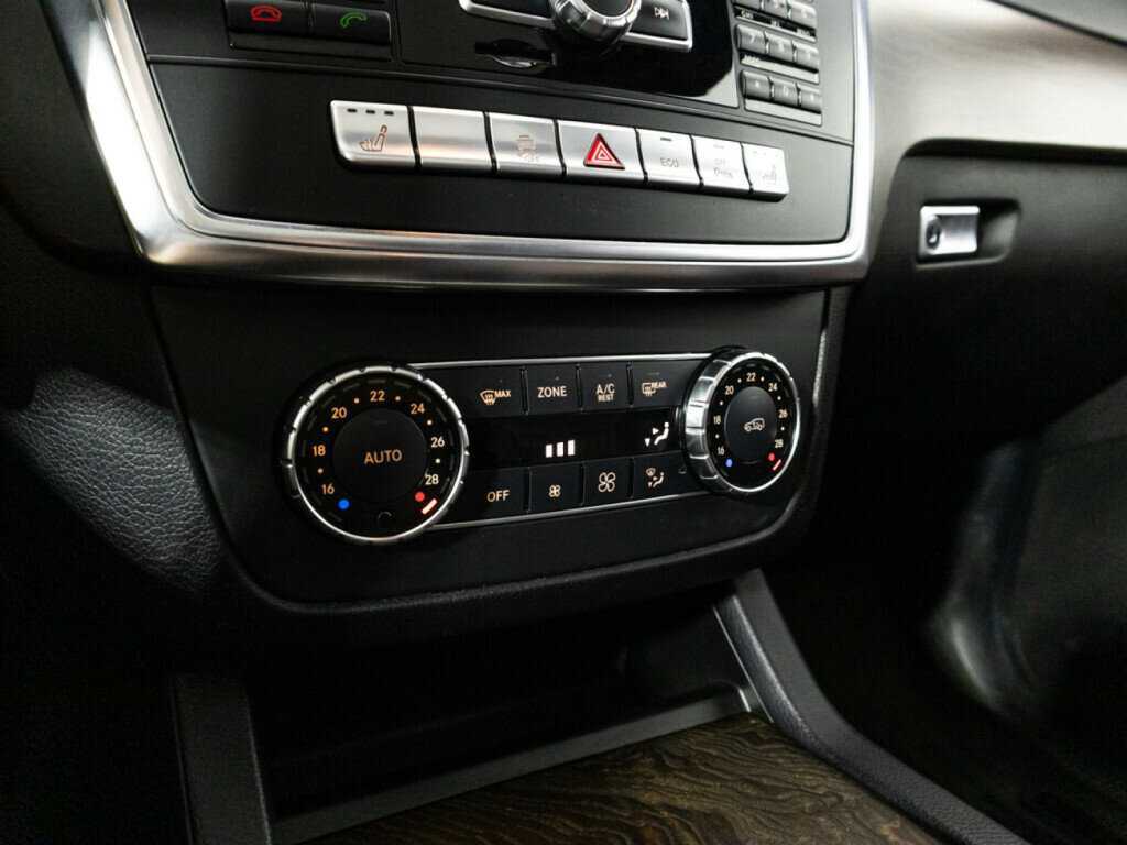 Mercedes-Benz GL-Класс с пробегом — 2015 год. Фото: #20