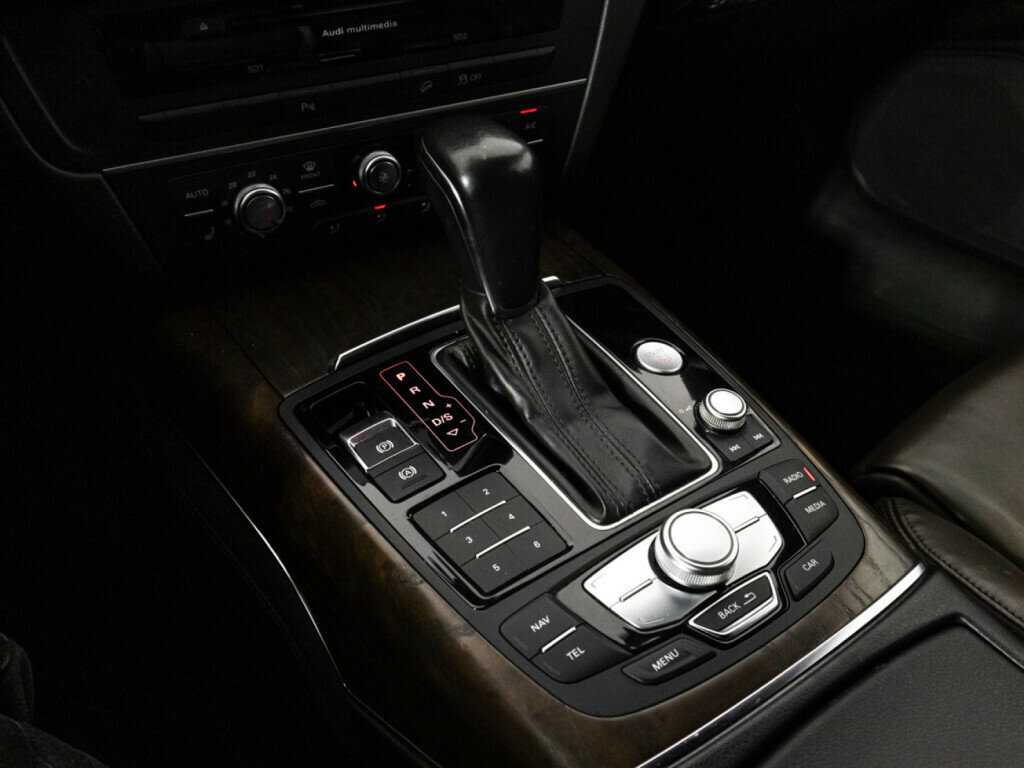 Audi A6 allroad с пробегом — 2015 год. Фото: #17