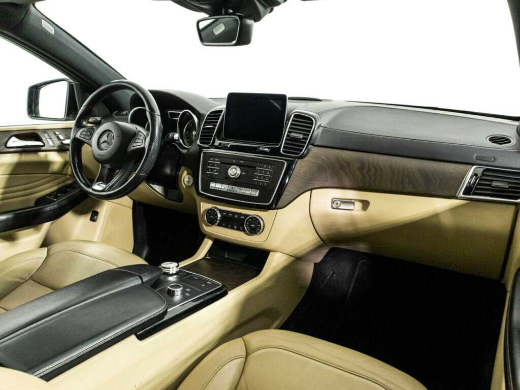 Mercedes-Benz GLE Coupe с пробегом — 2016 год. Фото: #8