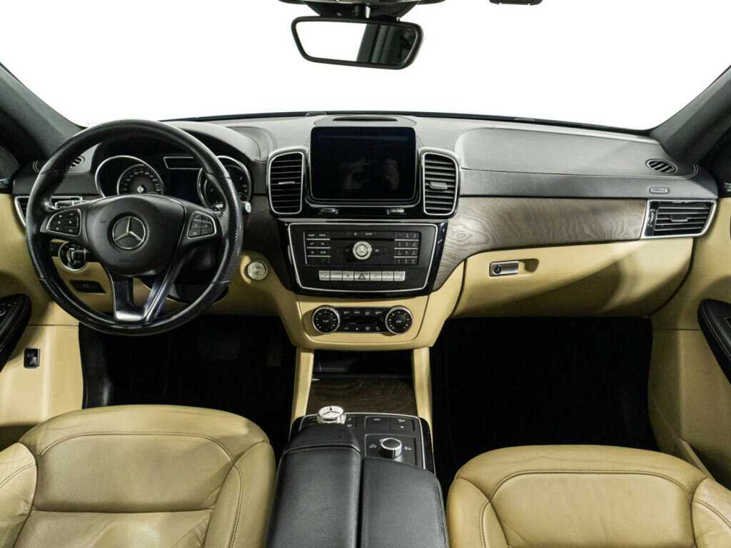 Mercedes-Benz GLE Coupe с пробегом — 2016 год. Фото: #12