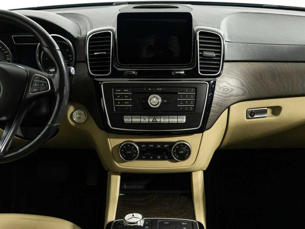 Mercedes-Benz GLE Coupe с пробегом — 2016 год. Фото: #13