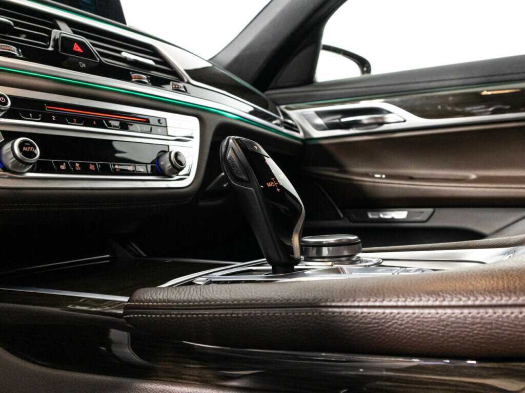 BMW 7 серии с пробегом — 2016 год. Фото: #22