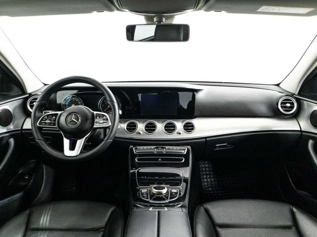 Mercedes-Benz E-Класс с пробегом — 2019 год. Фото: #12