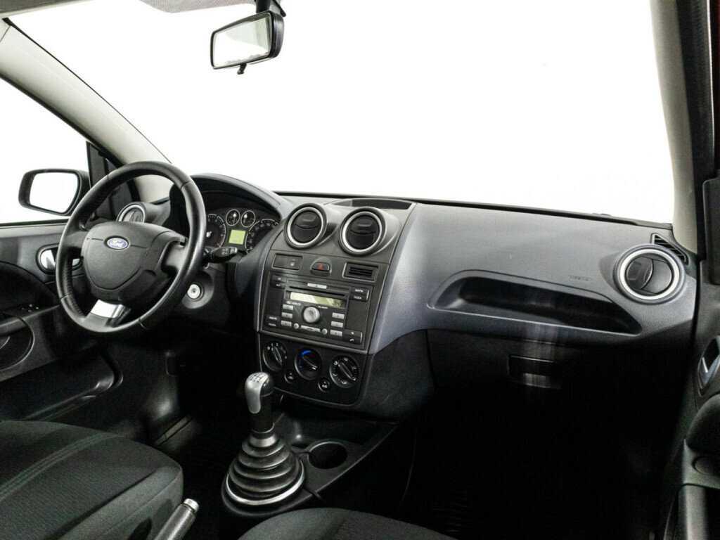 Ford Fiesta с пробегом — 2006 год. Фото: #8