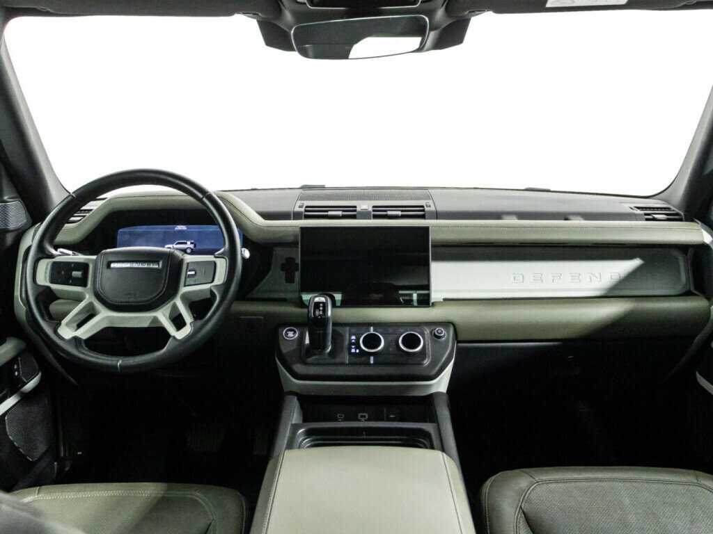 Land Rover Defender с пробегом — 2021 год. Фото: #12