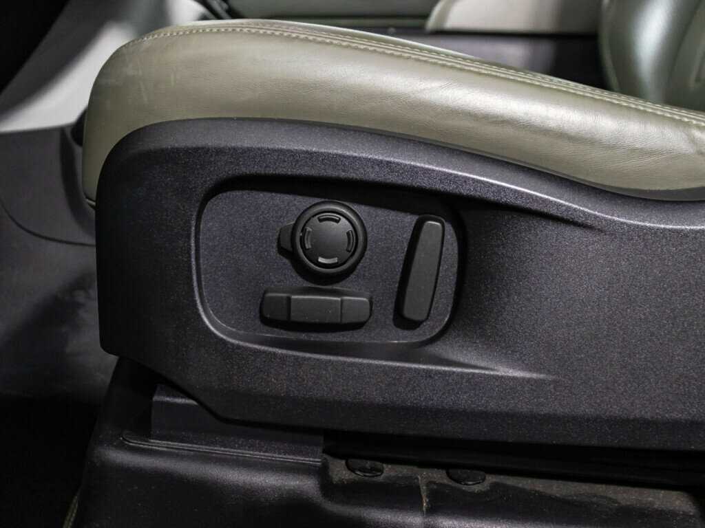 Land Rover Defender с пробегом — 2021 год. Фото: #16