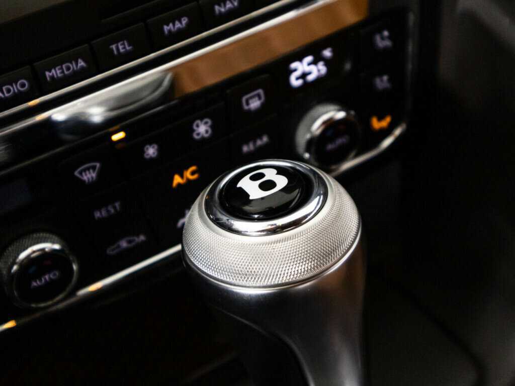 Bentley Continental GT с пробегом — 2012 год. Фото: #18