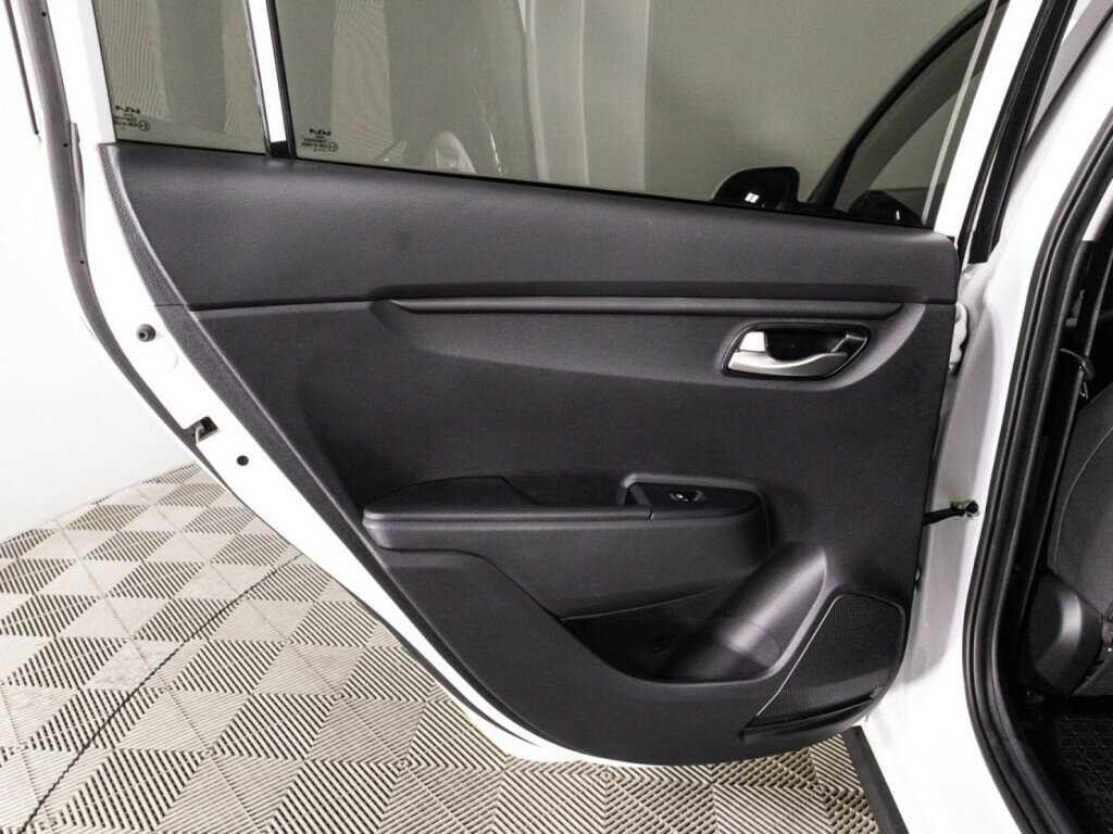 Kia Rio с пробегом — 2022 год. Фото: #24