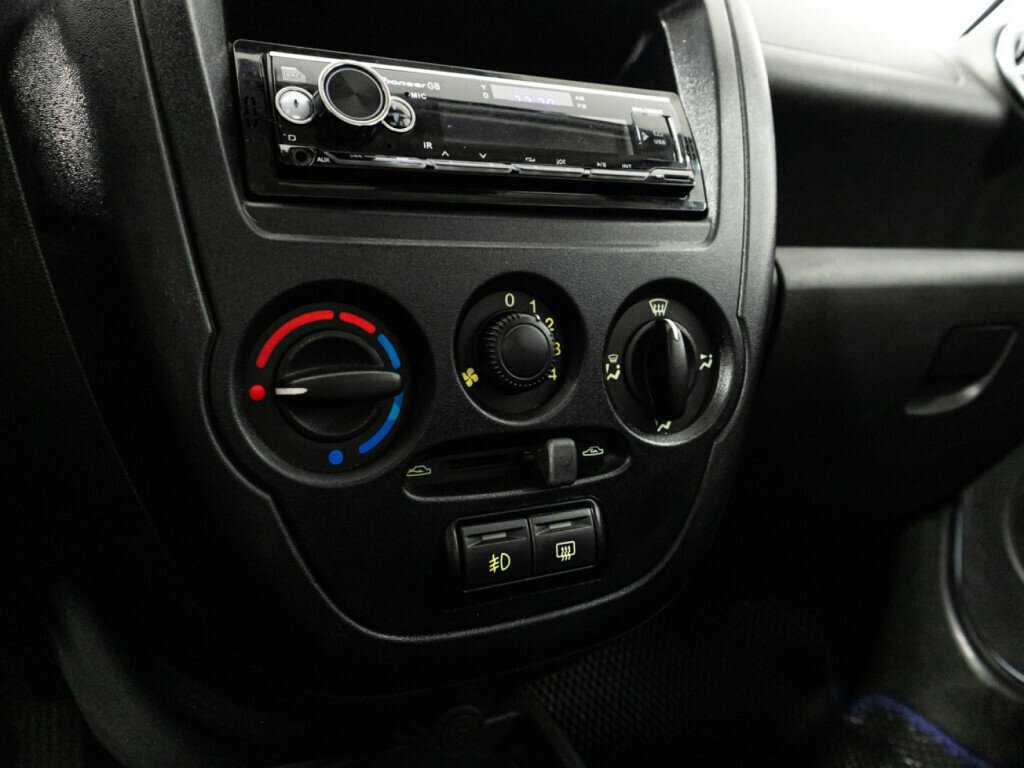 Lada (ВАЗ) Granta с пробегом — 2013 год. Фото: #14