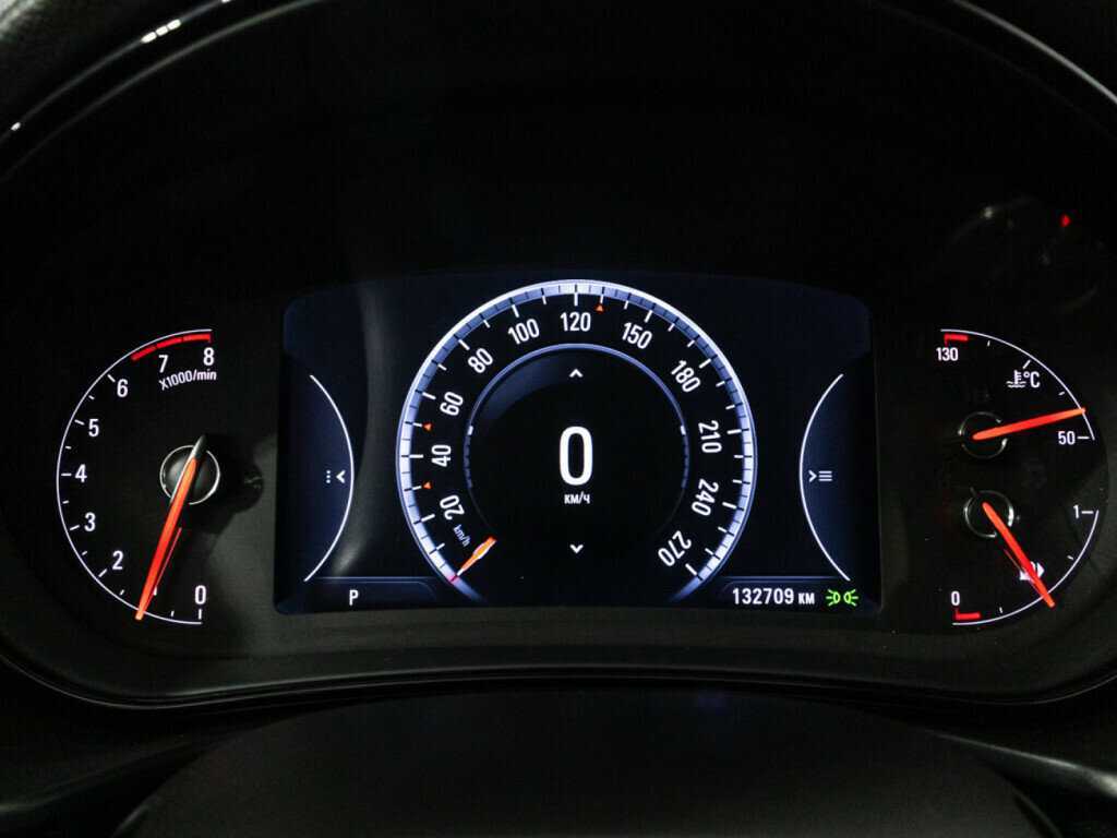 Opel Insignia с пробегом — 2014 год. Фото: #11