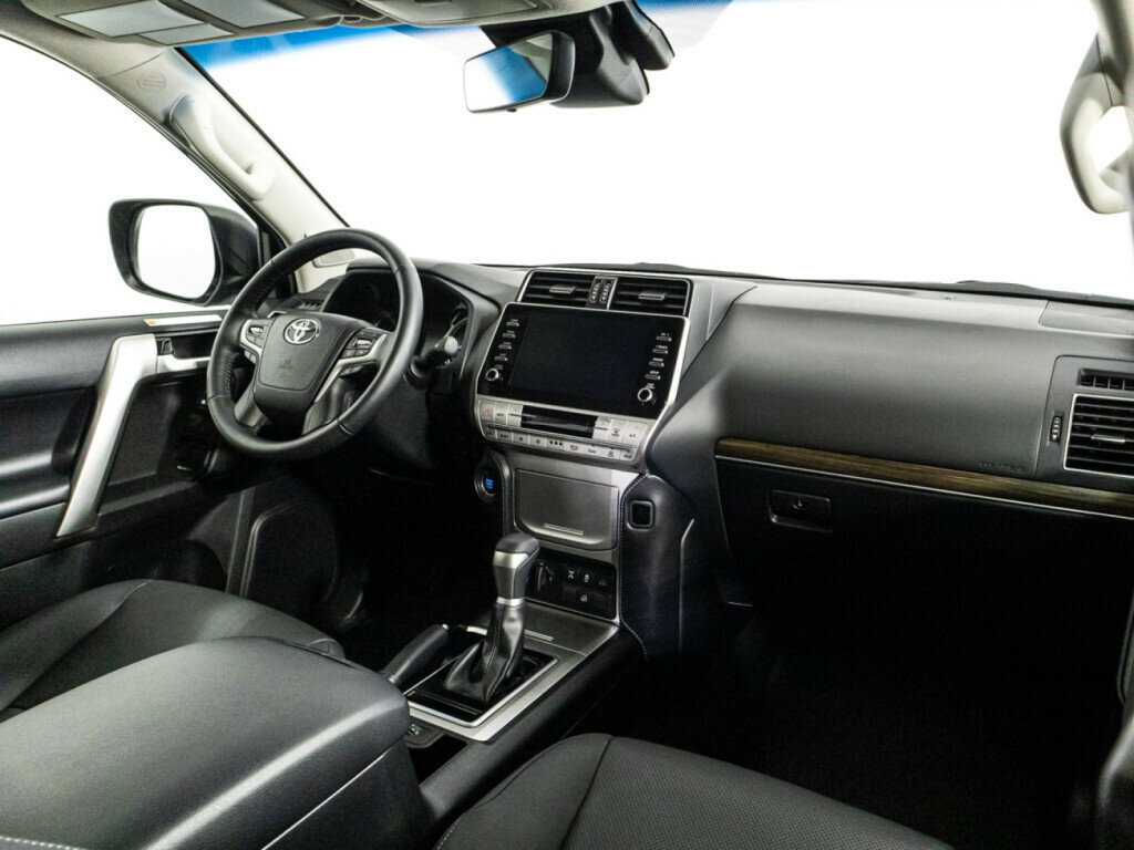 Toyota Land Cruiser Prado с пробегом — 2022 год. Фото: #8