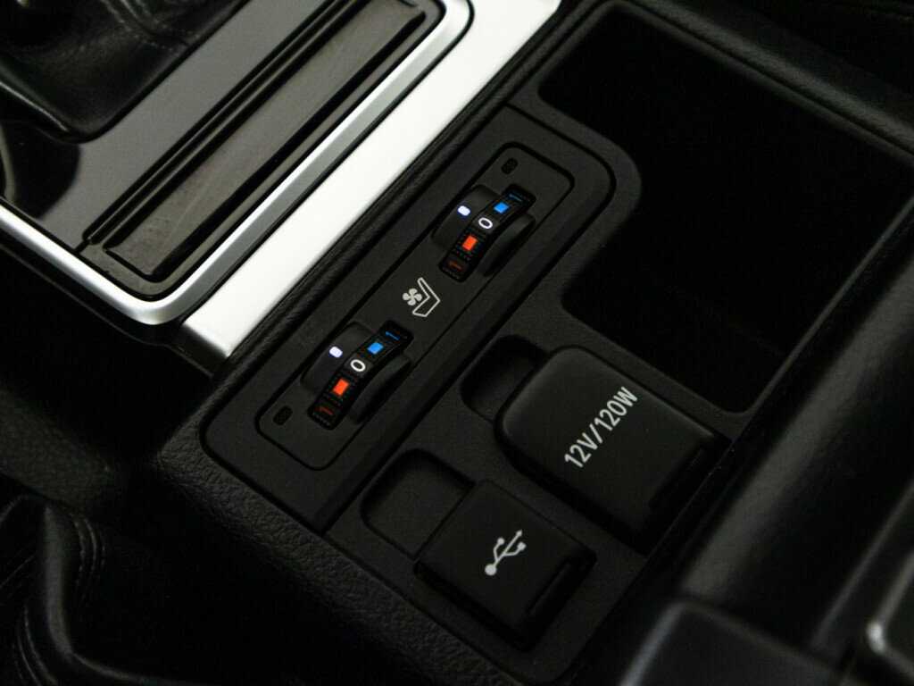 Toyota Land Cruiser Prado с пробегом — 2022 год. Фото: #17