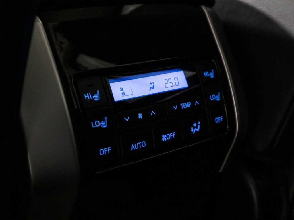 Toyota Land Cruiser Prado с пробегом — 2022 год. Фото: #20